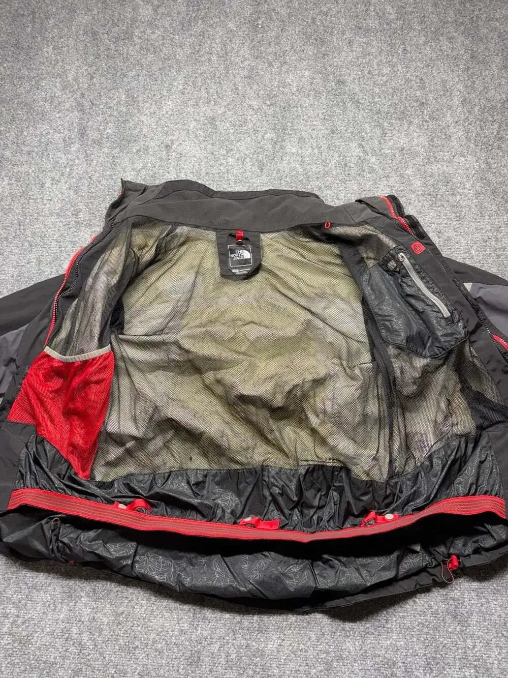 North Face Hyvent Men’s Jacket Medium Black Blue Ski Snowboard Winter Gorpcore
